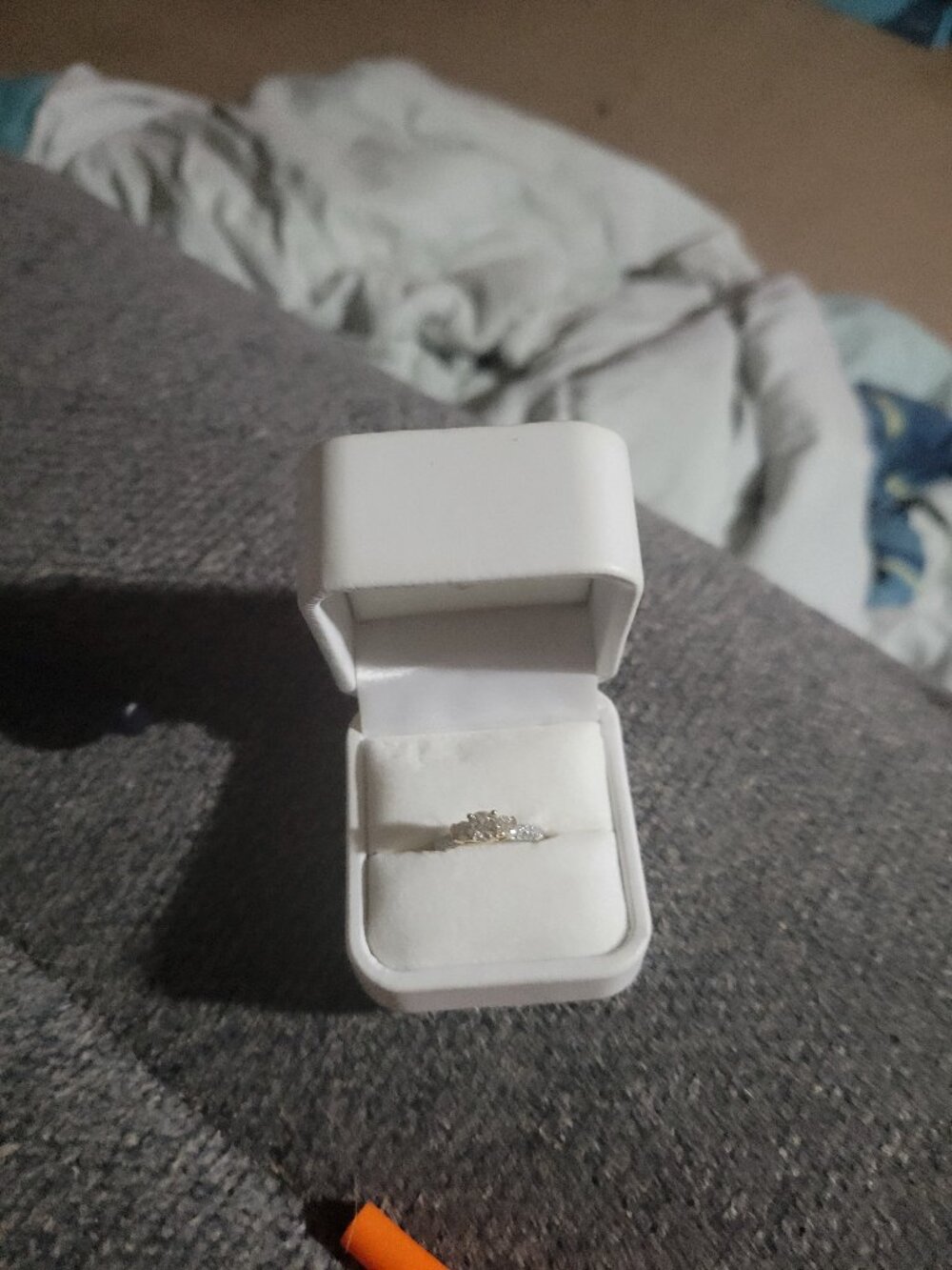 Ladies diamond ring